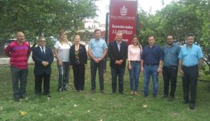 8b2d568e-b0df-4379-8b0f-cadc7504ef72