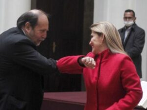 virus_axez_y_min_salud_en_saludo_de_codo_xinhua_crop1600092353034.jpg_1902800913