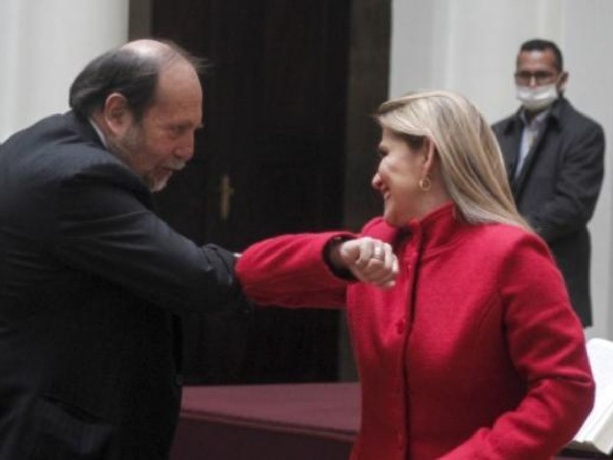 virus_axez_y_min_salud_en_saludo_de_codo_xinhua_crop1600092353034.jpg_1902800913