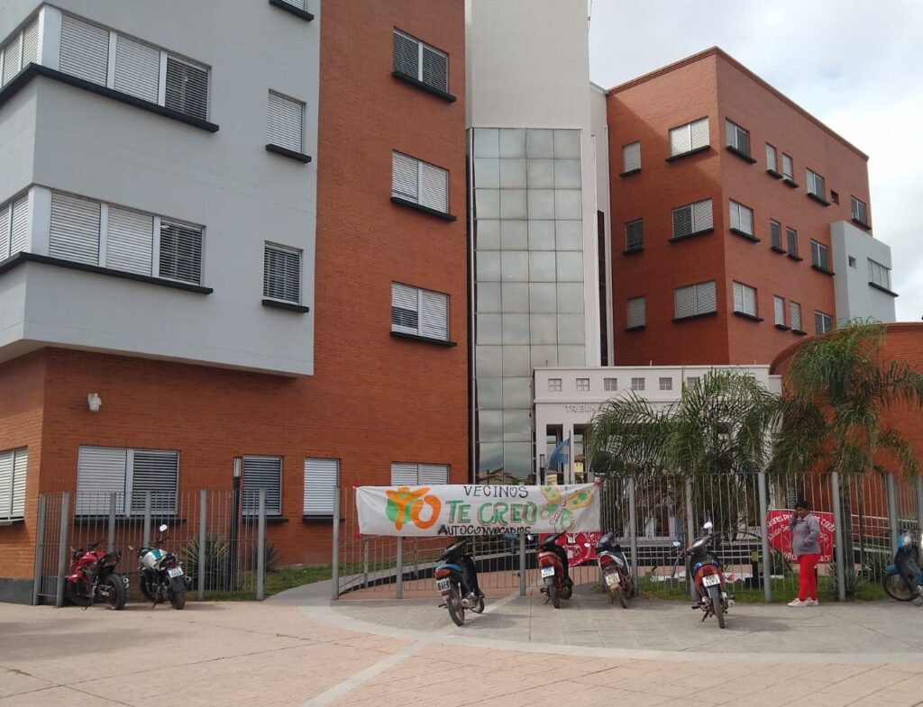 4d6fdf9d-9d1e-4984-bc97-8b6a8353f148