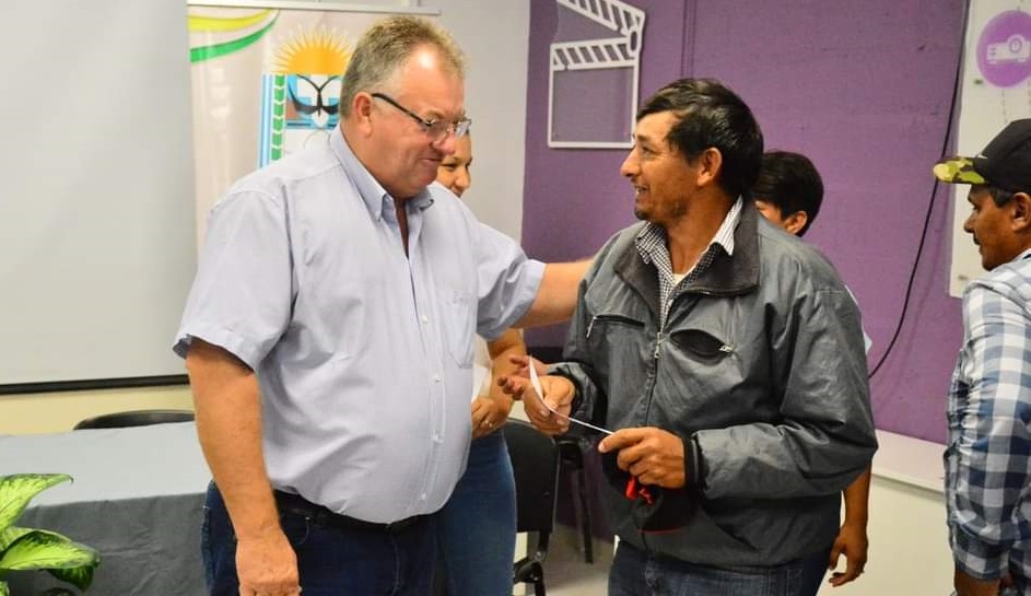 21d8d98a-3bdd-4a6a-840d-07e83113f765