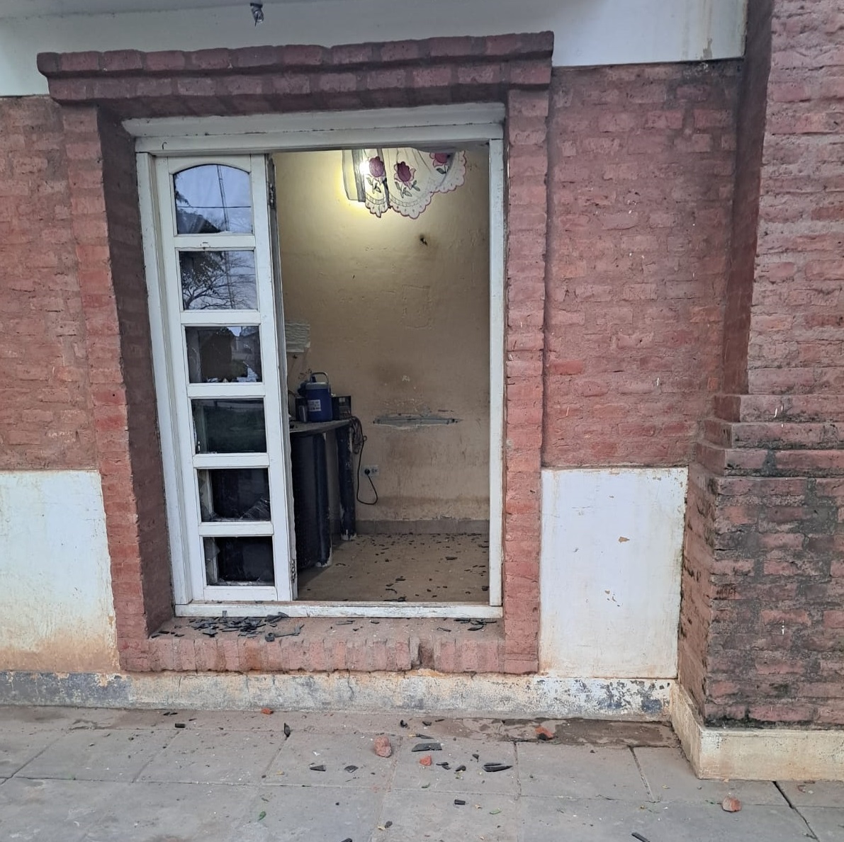 c2d1dced-ca04-498b-b6cd-e8fb20c2c44b