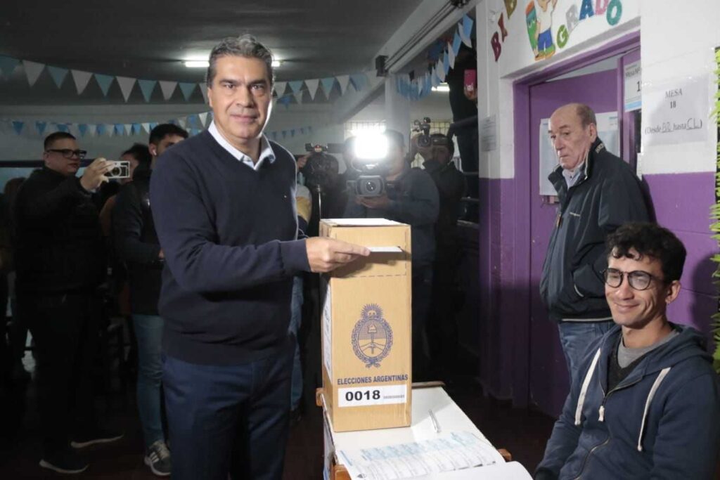 capitanich emitio su voto