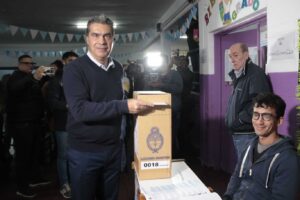 capitanich emitio su voto