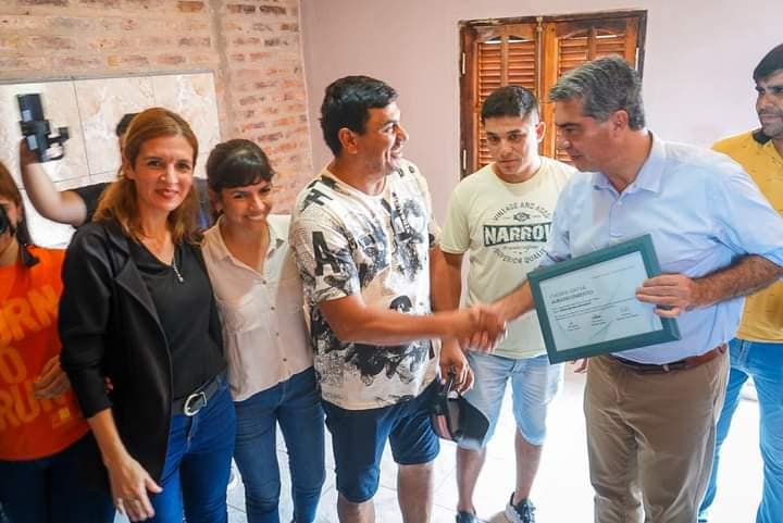 401729943_737121171788717_6632204882200324489_n