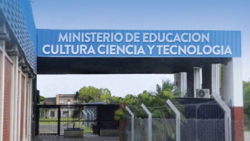 MINISTERIO EDUCACION