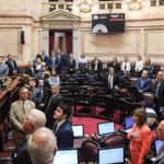 Vacaciones, despidos y banco de horas: qué cambia con el proyecto de reforma laboral que aprobaron los senadores