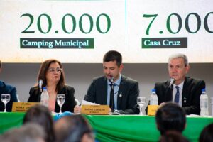 f8329929-4954-4c0f-a926-bb4837d5b4fc