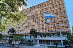 1000975685-6915bee068c62811743706