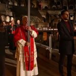 El papa León XIV cargó la cruz en su primer Vía Crucis en un gesto que interpela a la humanidad