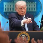 Suben las bolsas mundiales y cae el petróleo tras el alto el fuego en la guerra en Medio Oriente