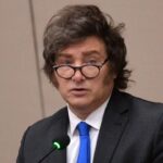 Una encuesta señala que el peronismo unido le ganaría a Milei, que viene con imagen en picada