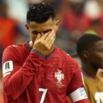 Ronaldo, desconsolado tras la eliminación de Portugal ante España en el Mundial