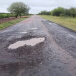 Peligrosos baches en Ruta N° 9, entre Castelli y Miraflores
