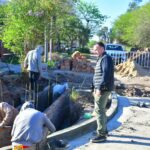 Limpieza y ampliación del canal de desagüe sobre calle Sargento Cabral